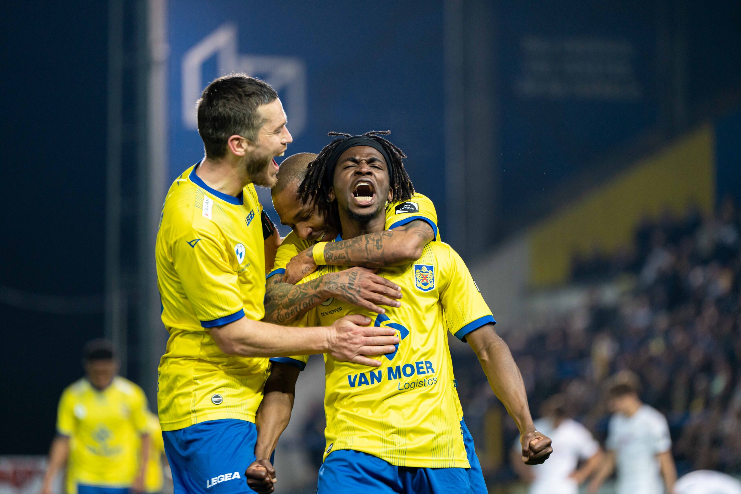 TAOFEEK ISMAHEEL JAAR LANGER TE ZIEN OP DE FREETHIEL - SK Beveren - # ...